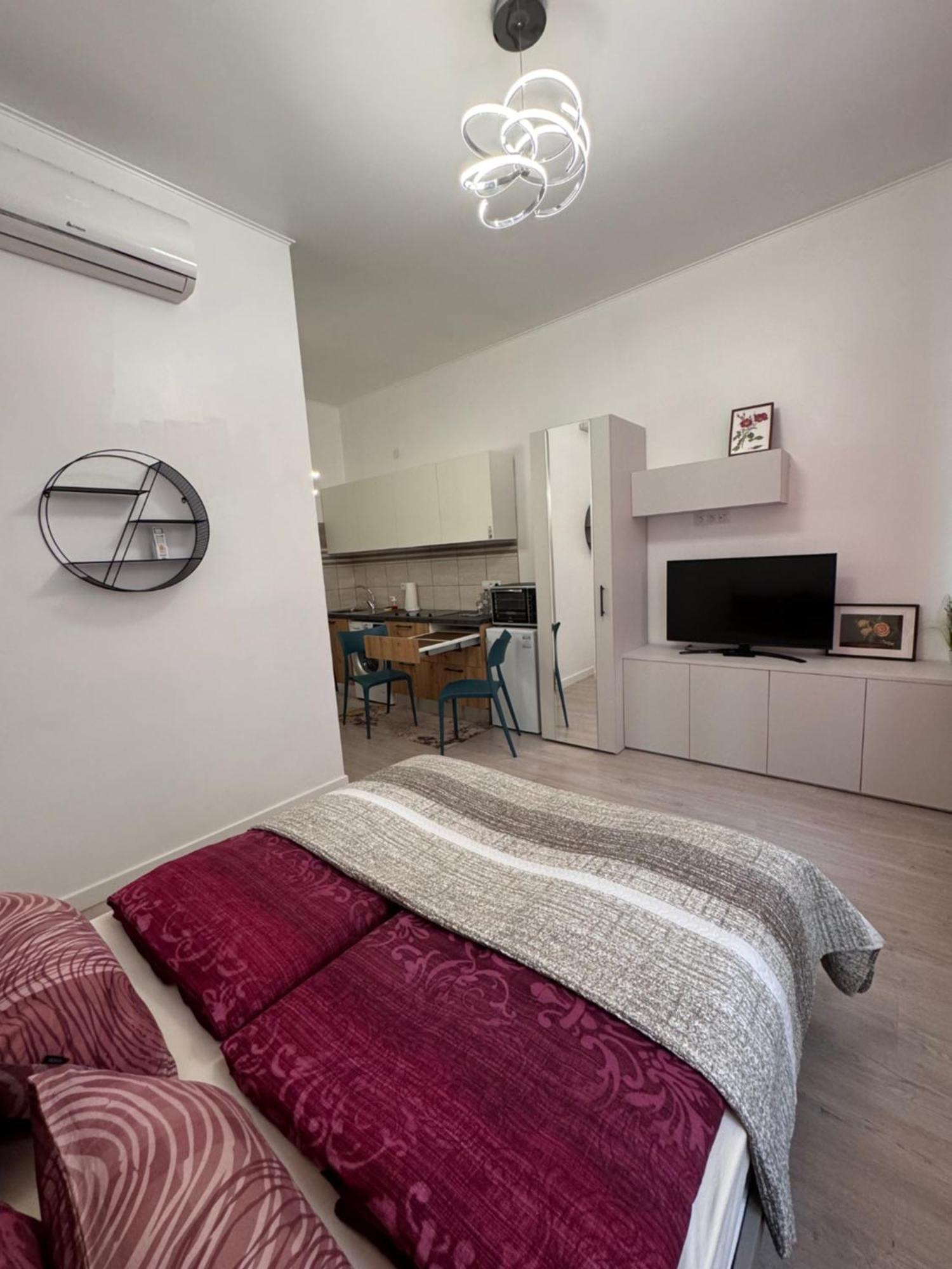 8- Little Appartement